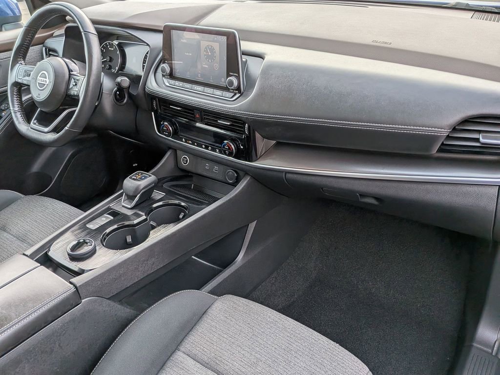 Used 2021 Nissan Rogue SV image 23