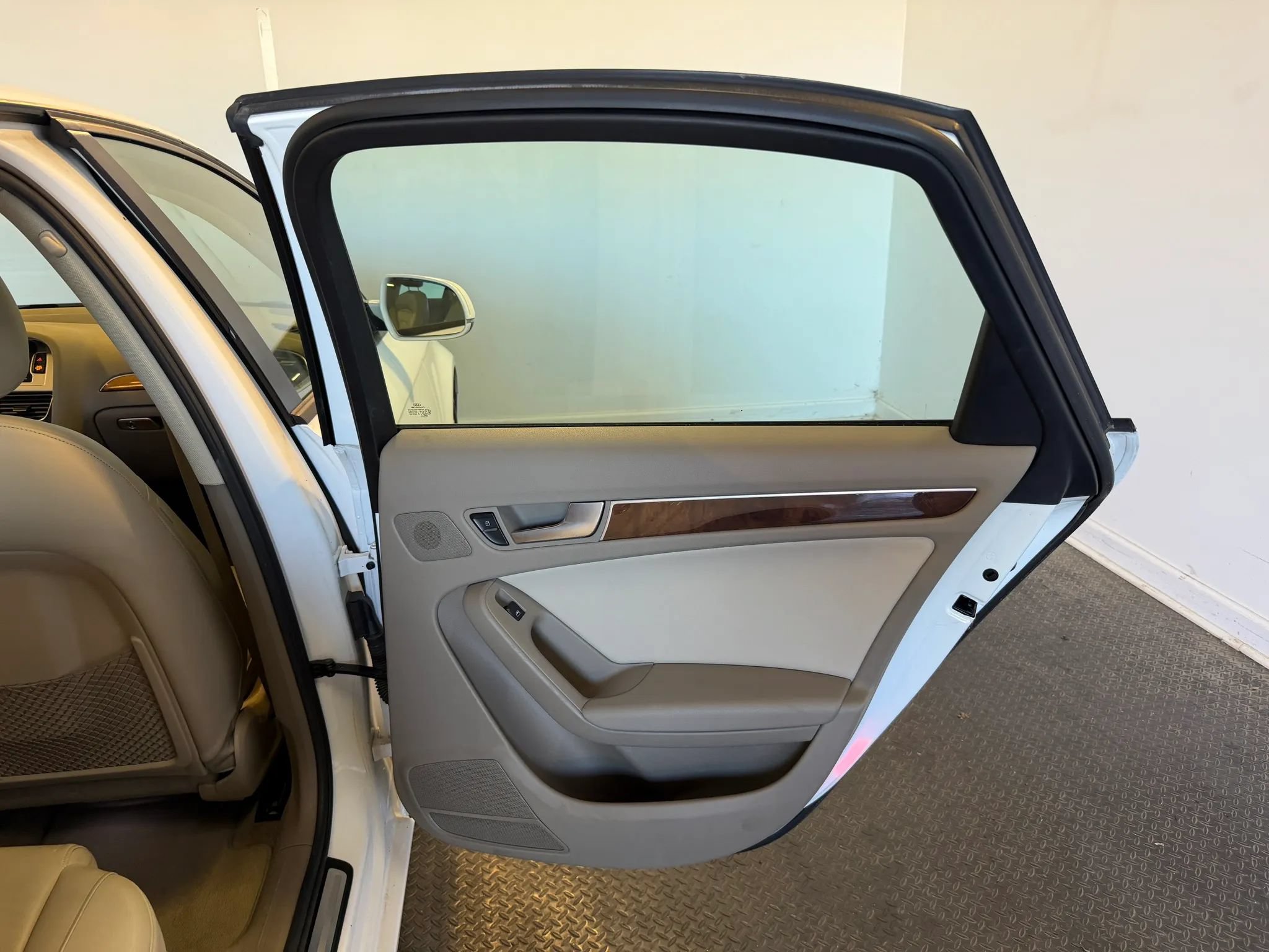 Used 2011 Audi A4 2.0T Premium FWD image 28