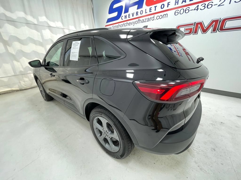 Used 2025 Ford Escape ST-Line AWD/4WD image 8