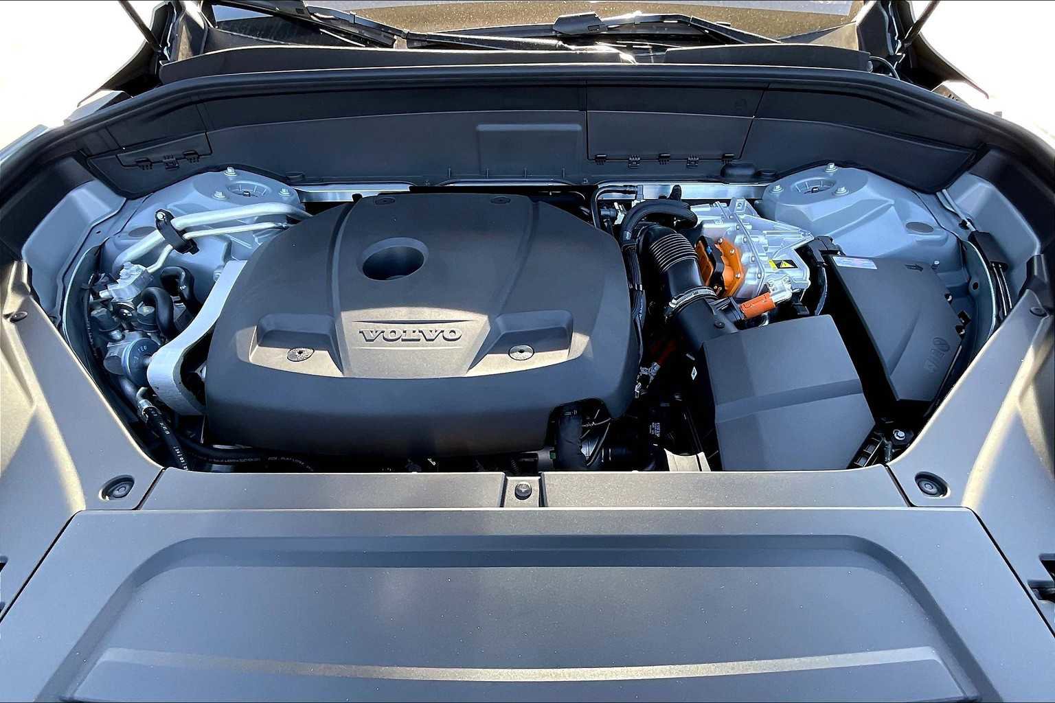 New 2026 Volvo XC90 T8 Plus image 13