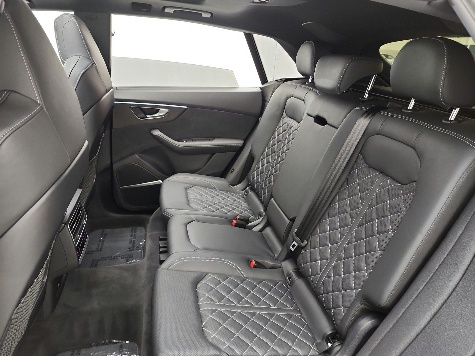 Used 2023 Audi SQ8 Premium Plus w/ Executive Package AWD/4WD image 16