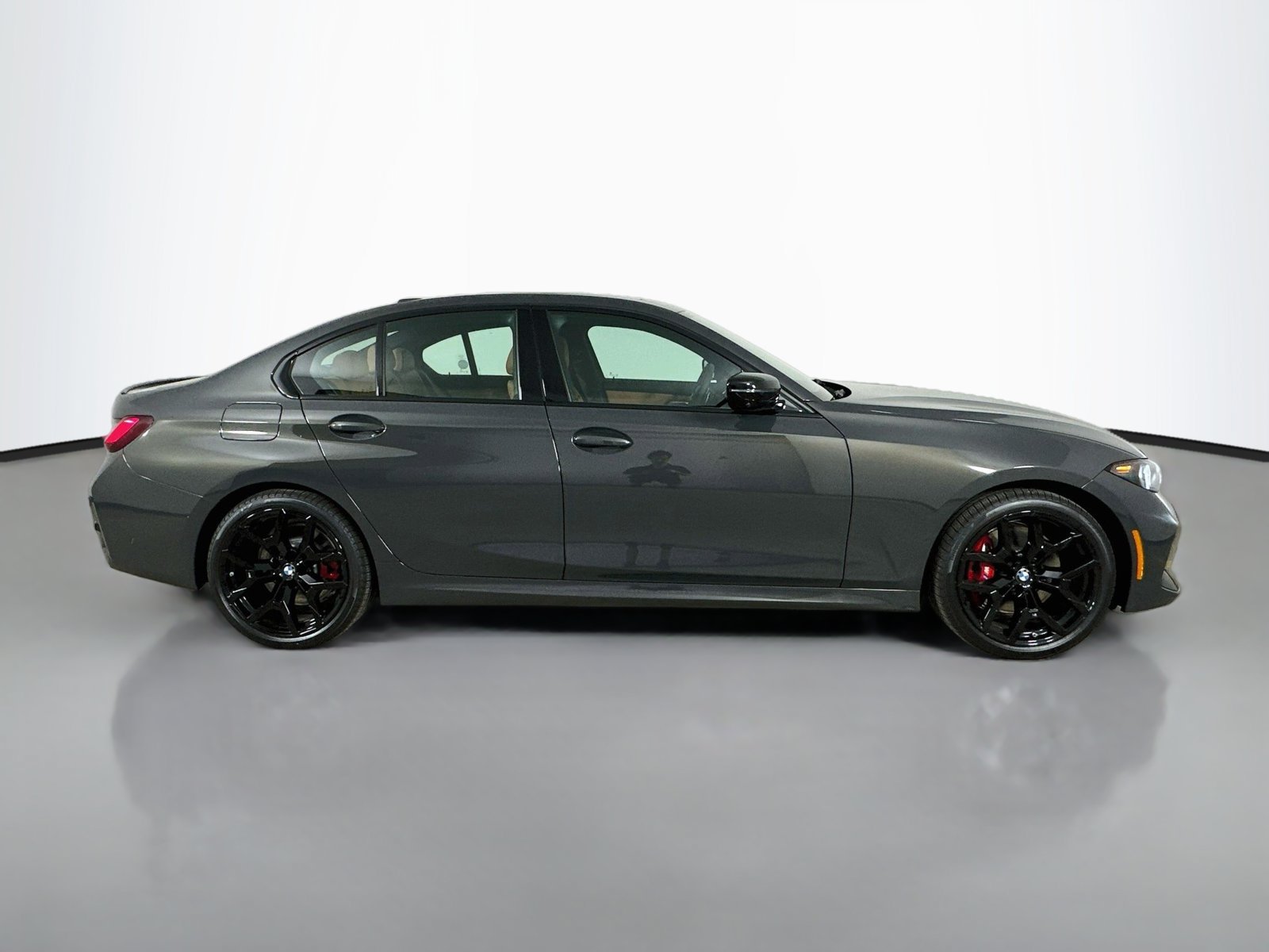 New 2026 BMW 330i xDrive Sedan w/ M Sport Package AWD/4WD image 4