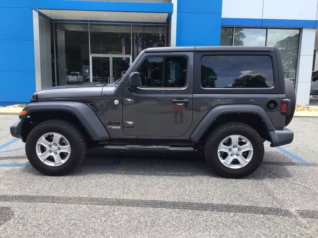 Used 2021 Jeep Wrangler Sport AWD/4WD image 3