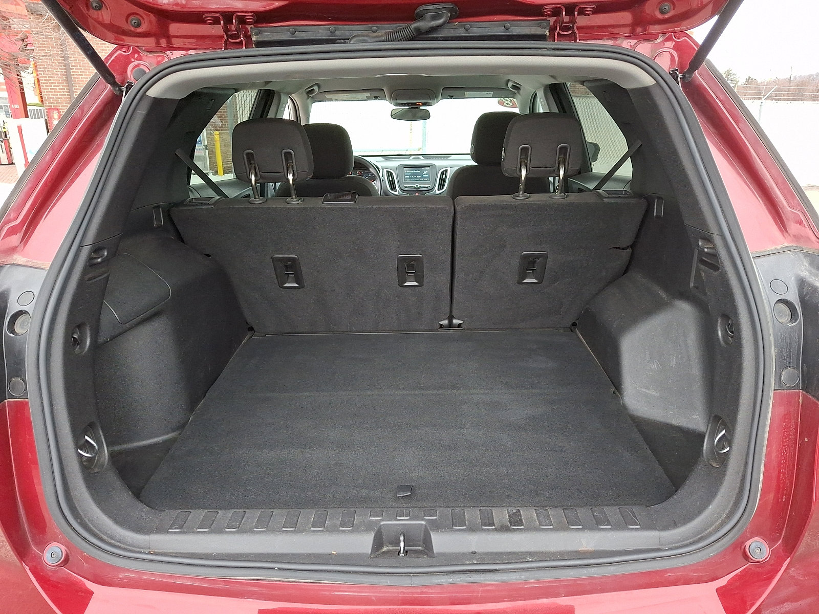 Used 2018 Chevrolet Equinox LT image 30