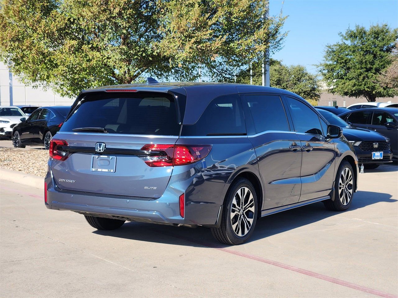 New 2026 Honda Odyssey Elite image 3