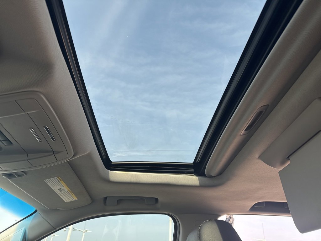 Used 2018 GMC Yukon XL SLT w/ Open Road Package image 21