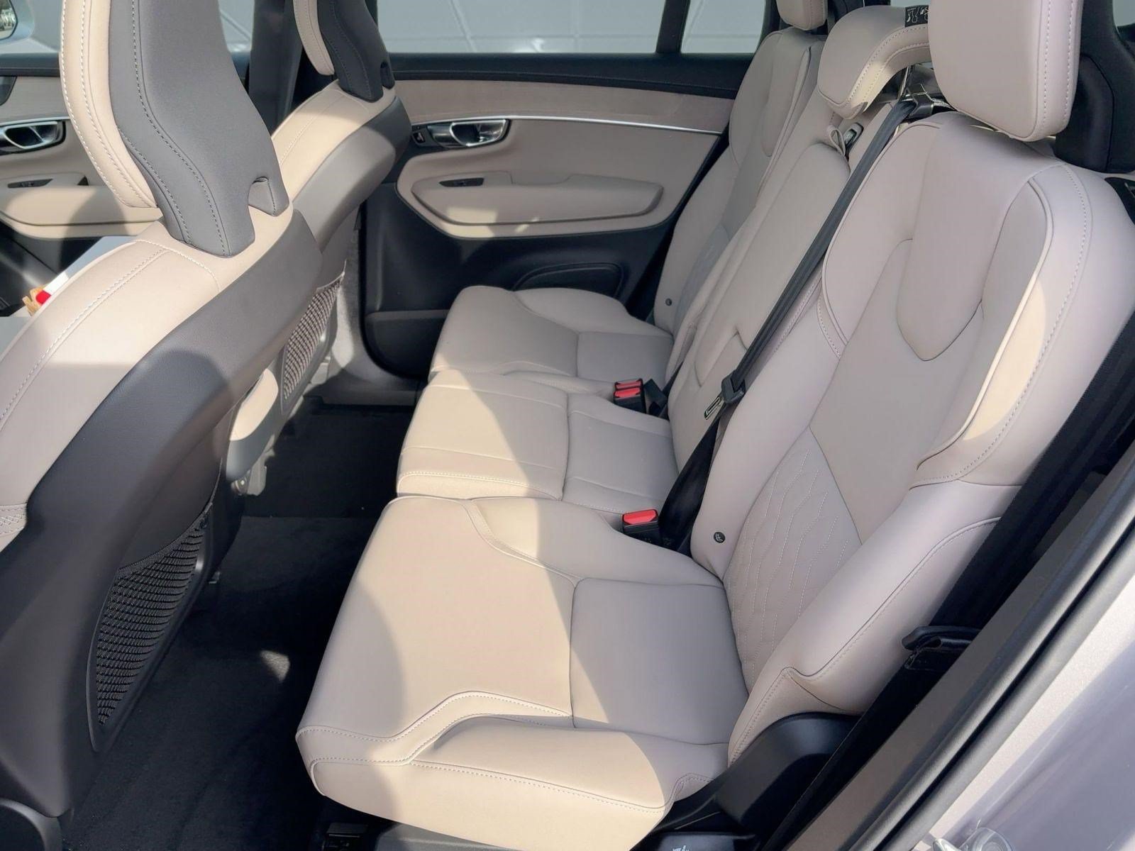 New 2026 Volvo XC90 B6 Plus w/ Protection Package Premier AWD/4WD image 14