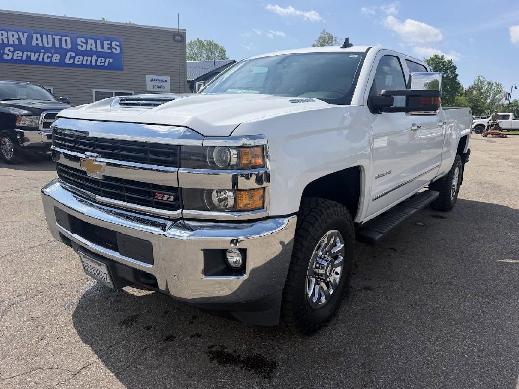 Used 2017 Chevrolet Silverado 2500 LTZ w/ Duramax Plus Package AWD/4WD image 4