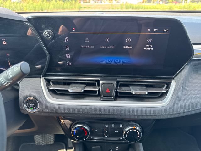Used 2025 Chevrolet TrailBlazer LT AWD/4WD image 16