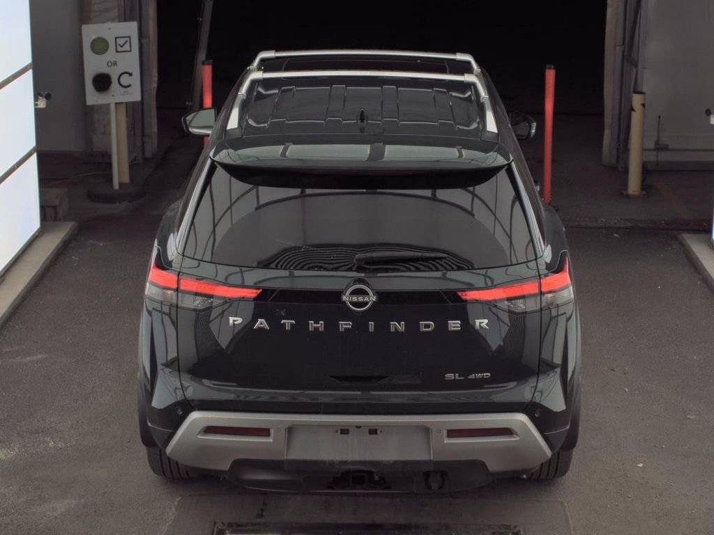 Certified 2025 Nissan Pathfinder SL w/ SL Premium Package image 5