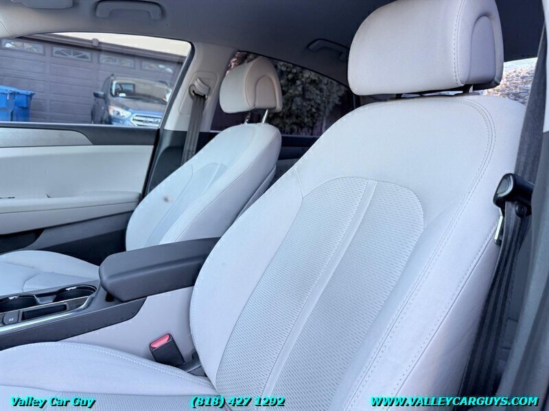 Used 2016 Hyundai Sonata SE FWD image 14