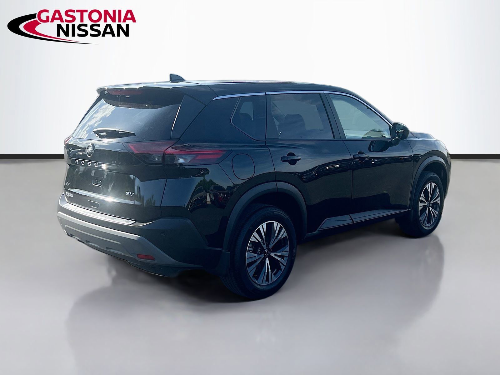 Used 2023 Nissan Rogue SV image 9