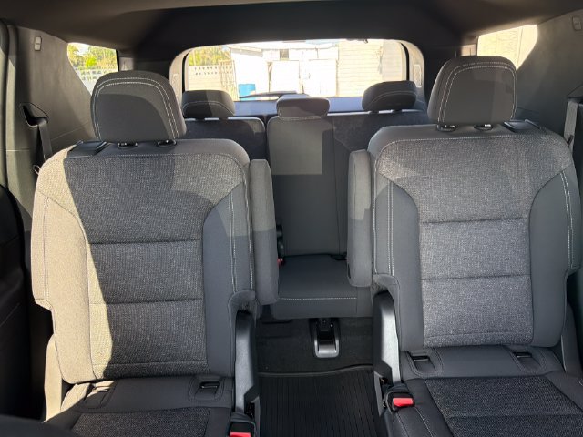 New 2027 Chevrolet Traverse LT w/ Sun and Wheel Package FWD image 22