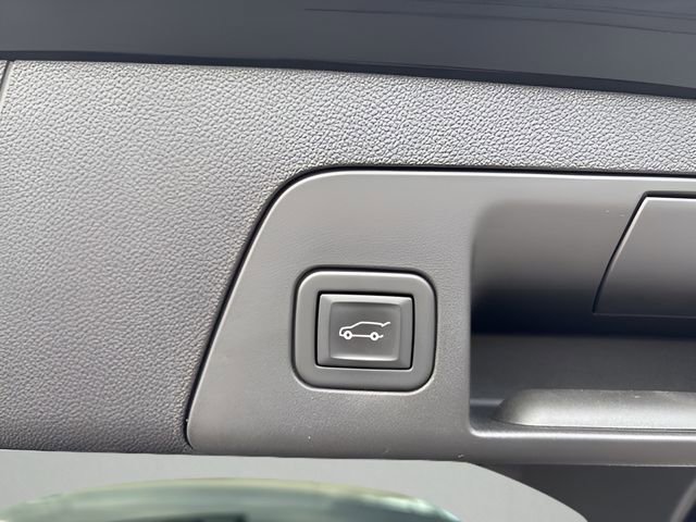 Used 2021 Buick Envision Essence image 35