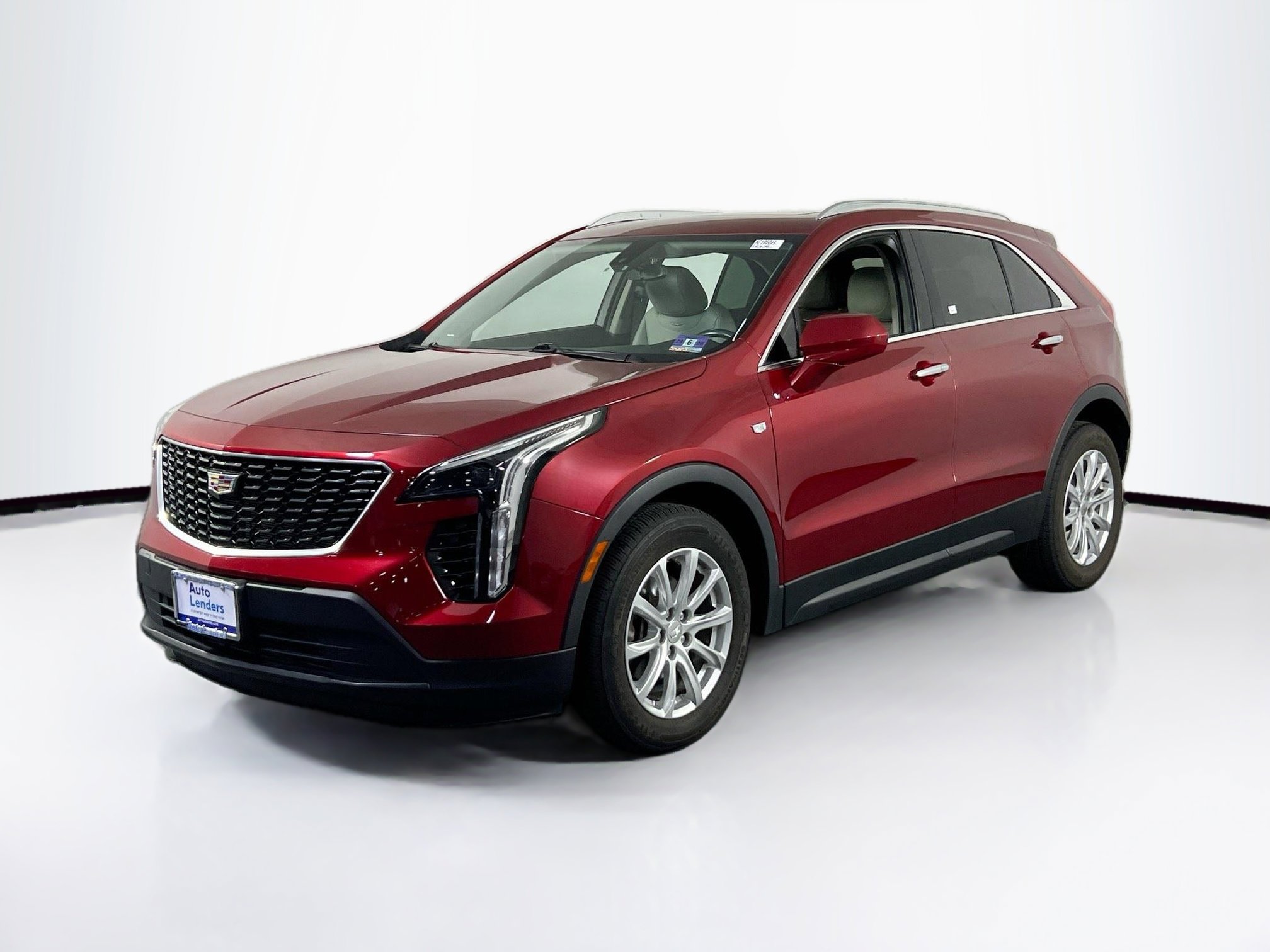 Used 2019 Cadillac XT4 Luxury w/ Cold Weather Package AWD/4WD image 1