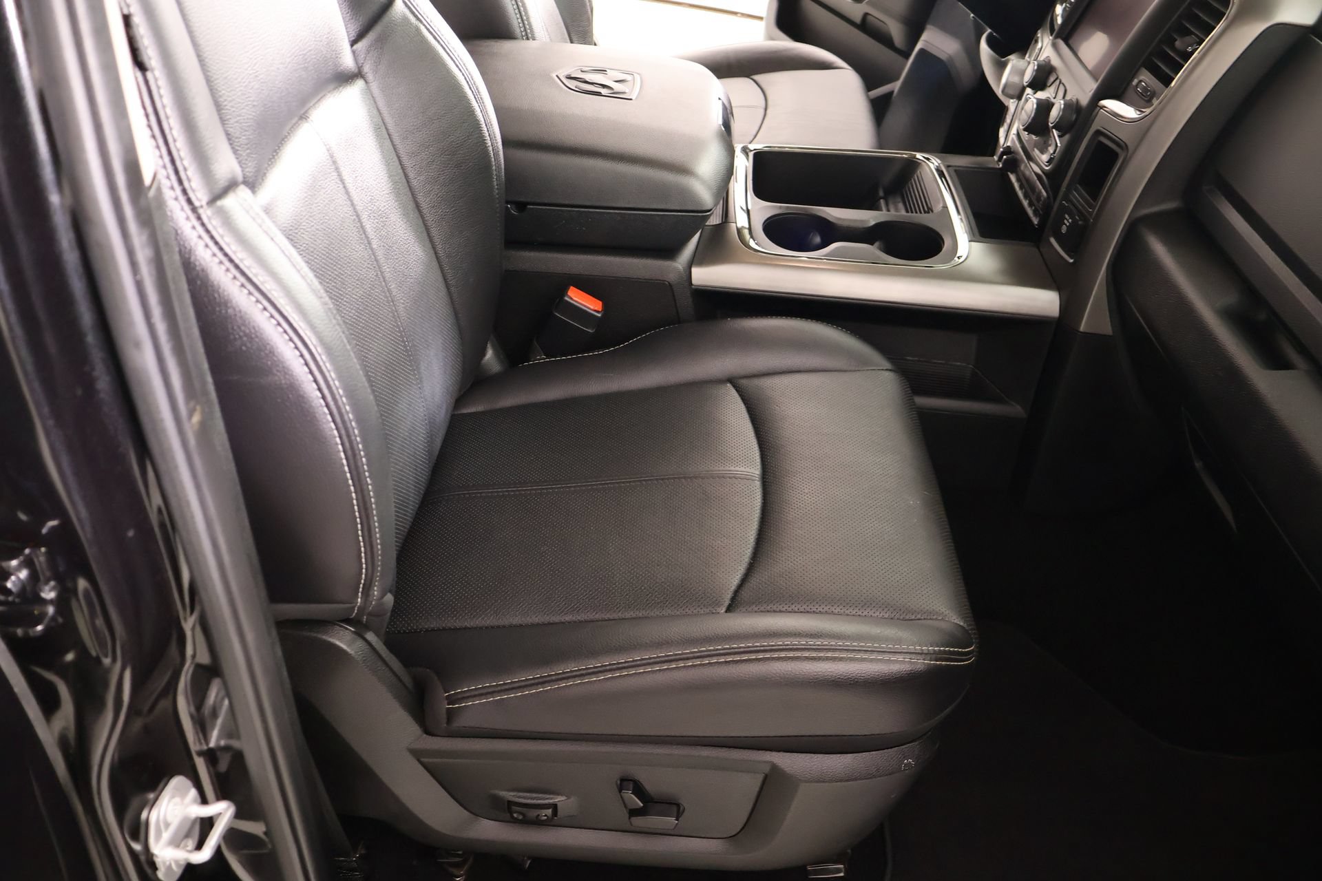 Used 2018 RAM 1500 Sport w/ Convenience Group AWD/4WD image 15