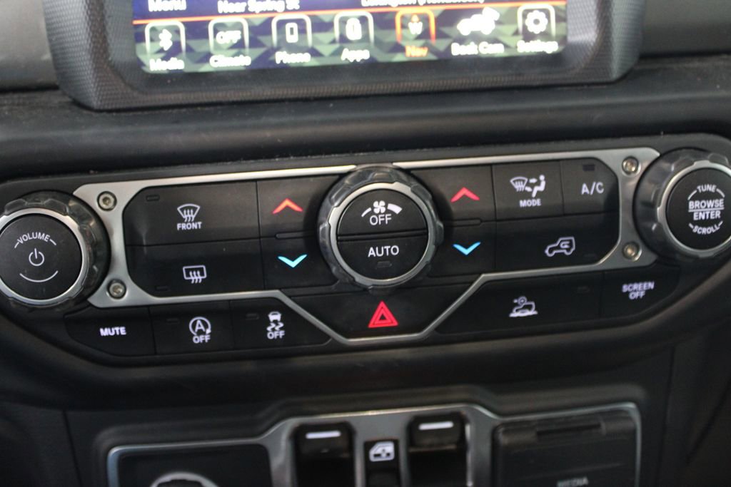 Used 2023 Jeep Wrangler Sahara image 34