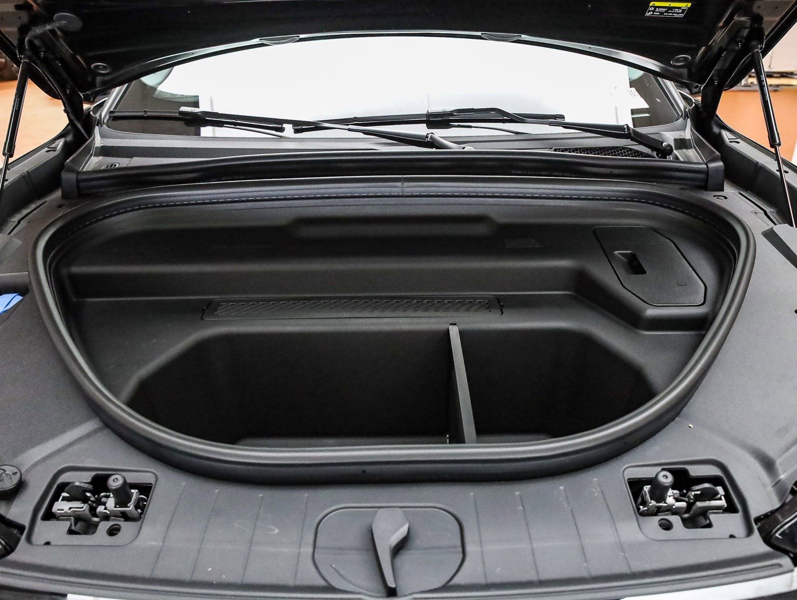 New 2025 Audi Q6 e-tron Premium AWD/4WD image 30