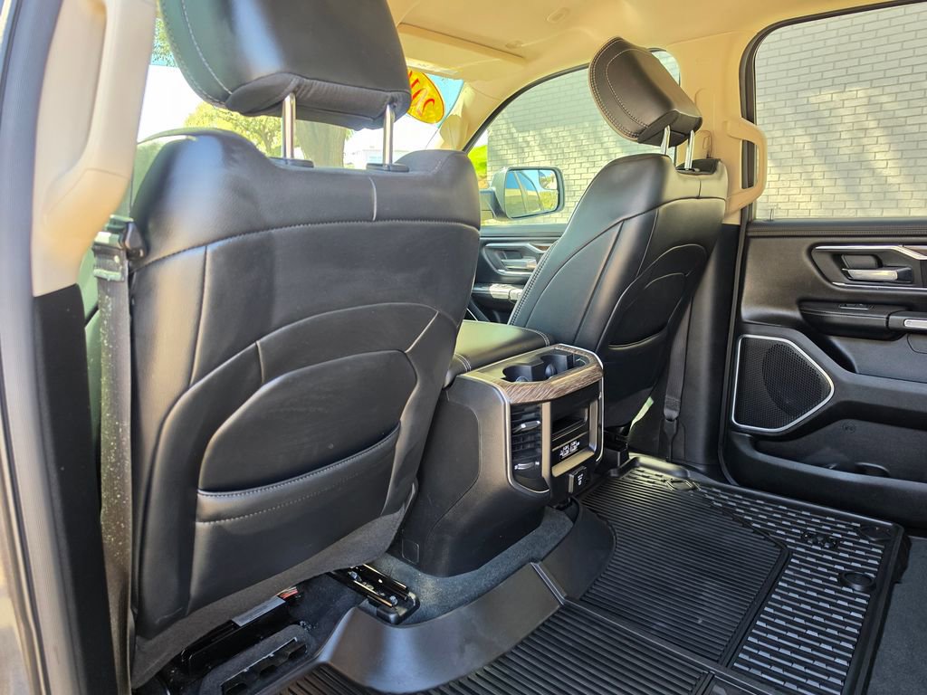 Used 2019 RAM 1500 Laramie image 36