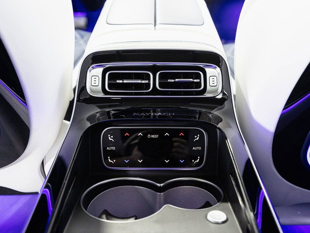 Used 2024 Mercedes-Benz Maybach S 680 4MATIC image 32