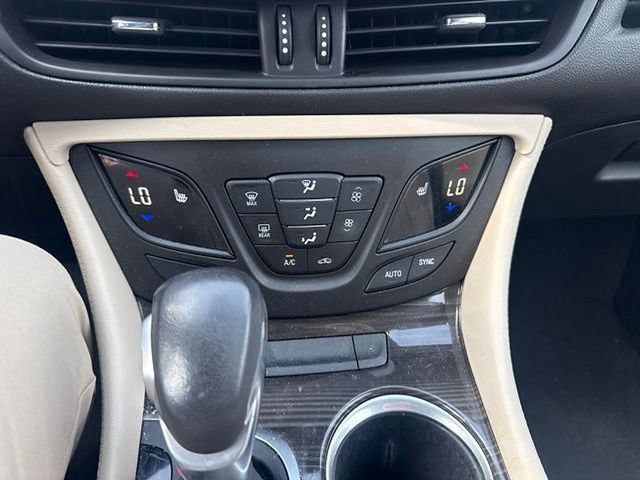 Used 2020 Buick Envision Essence FWD image 12