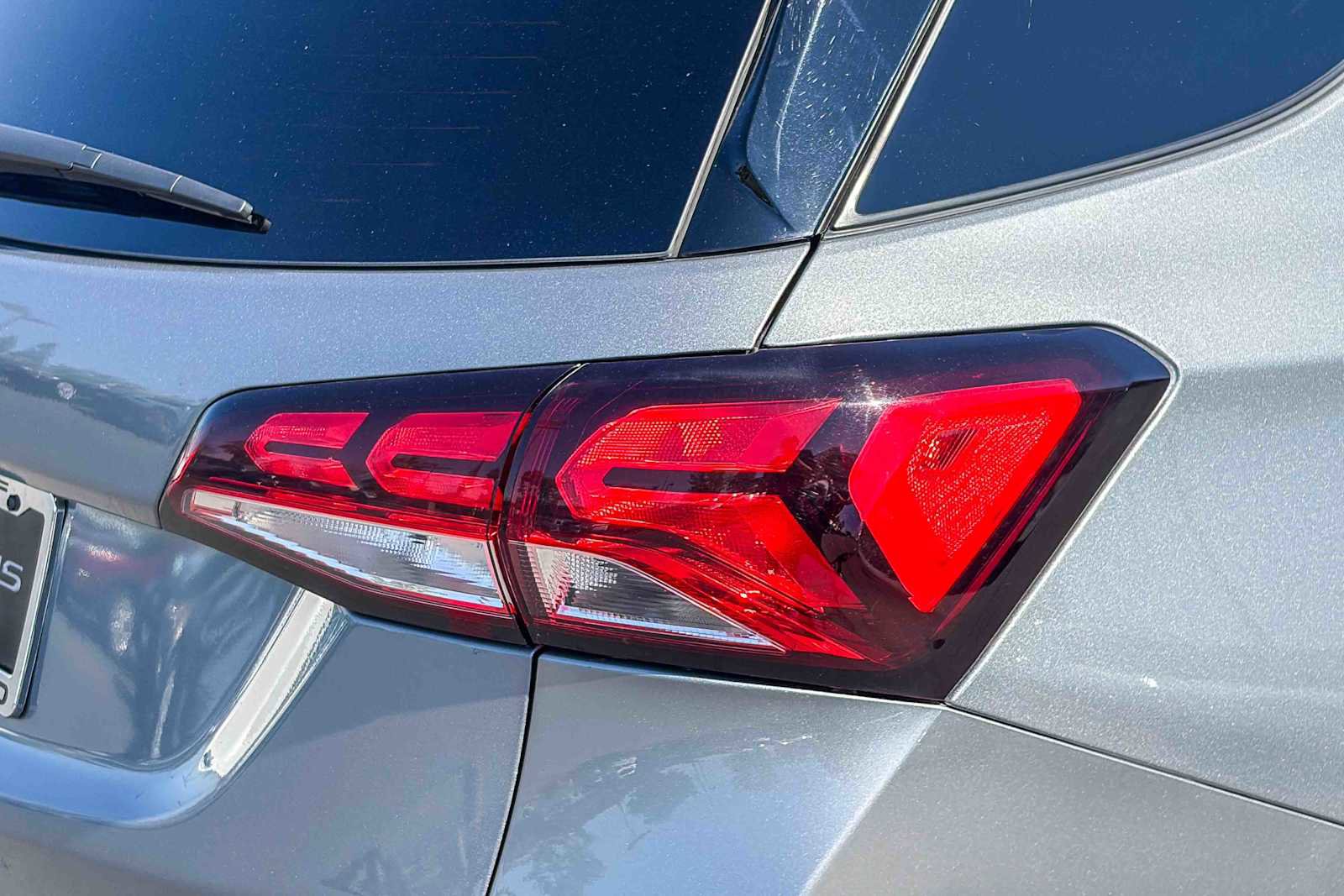 Used 2024 Chevrolet Equinox LT FWD image 8