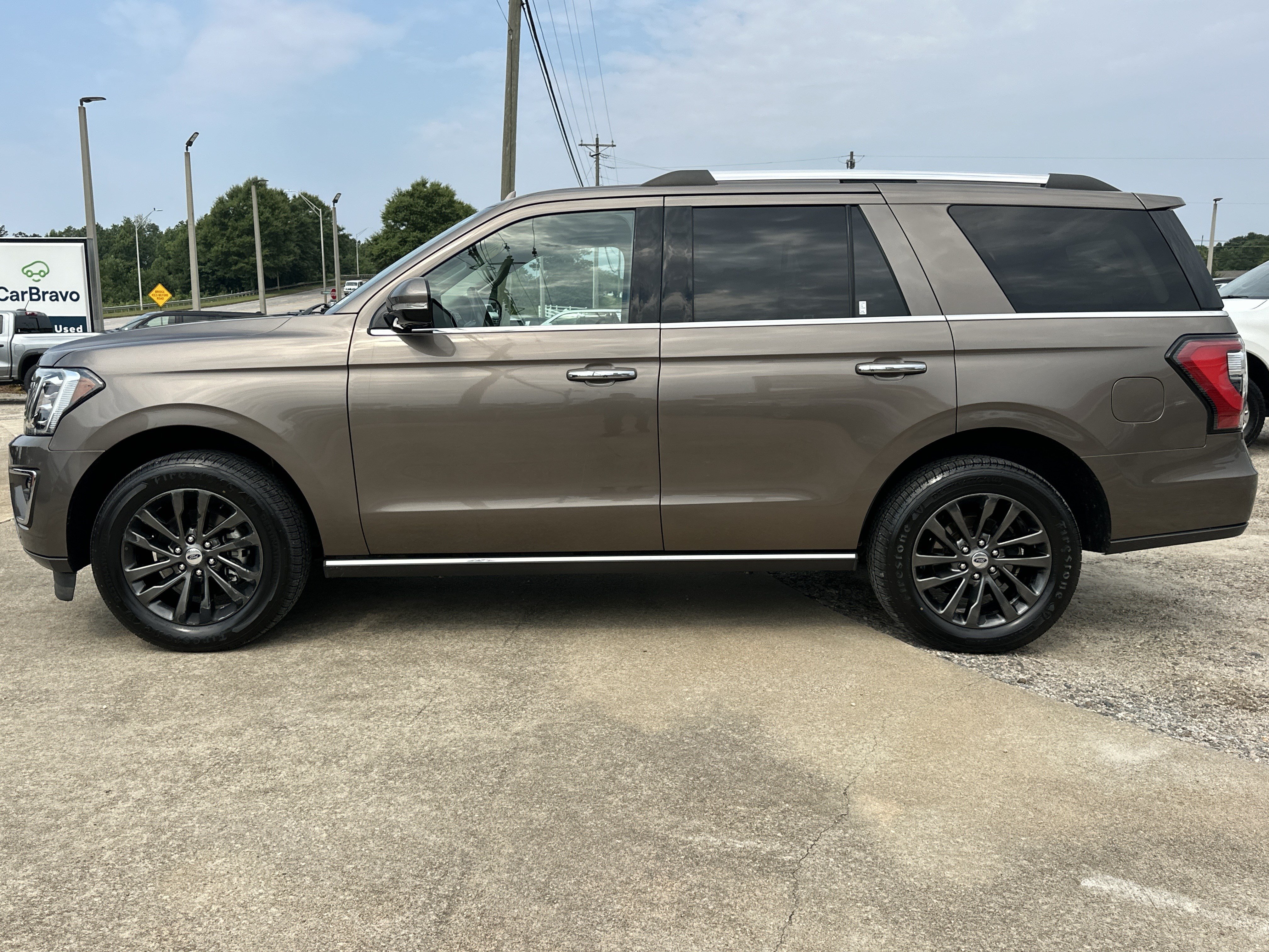 Used 2019 Ford Expedition Limited w/ Equipment Group 301A RWD image 9