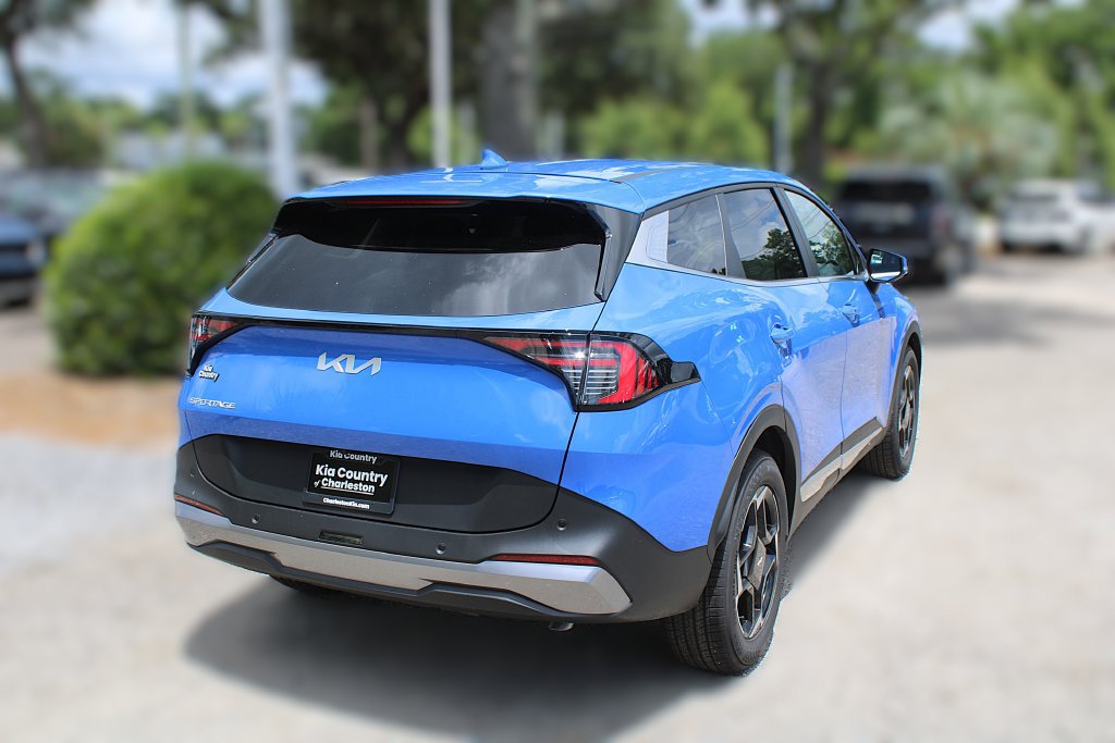 New 2026 Kia Sportage EX w/ EX Panorama Roof Package FWD image 7