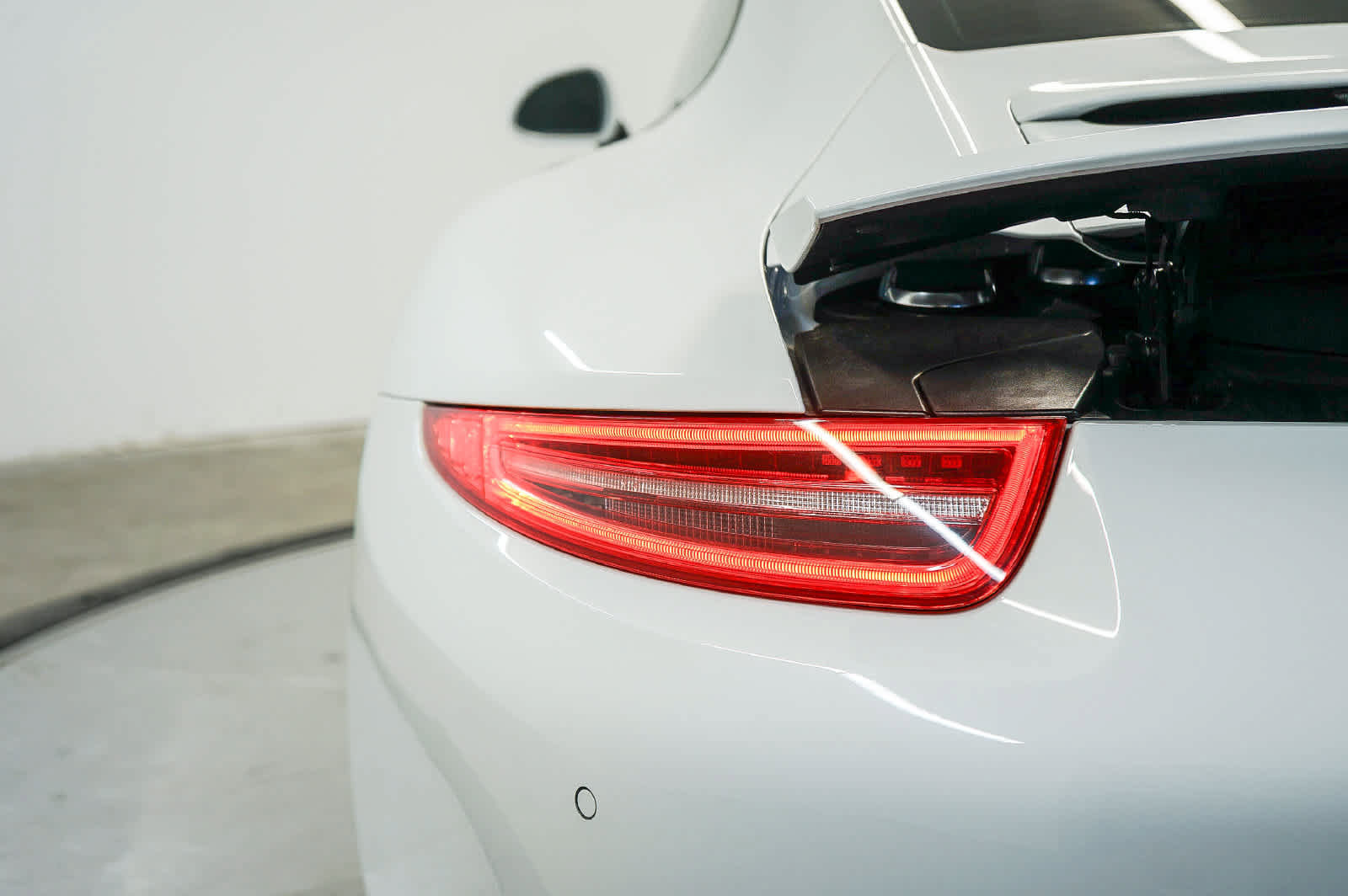 Certified 2016 Porsche 911 Carrera RWD image 11