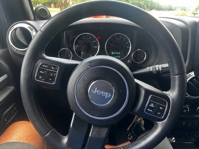 Used 2014 Jeep Wrangler Sahara w/ Connectivity Group AWD/4WD image 13