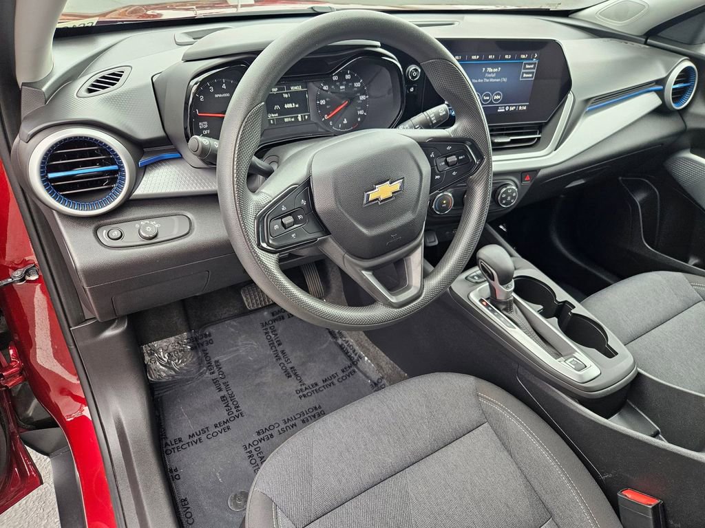 Certified 2024 Chevrolet Trax LS FWD image 13