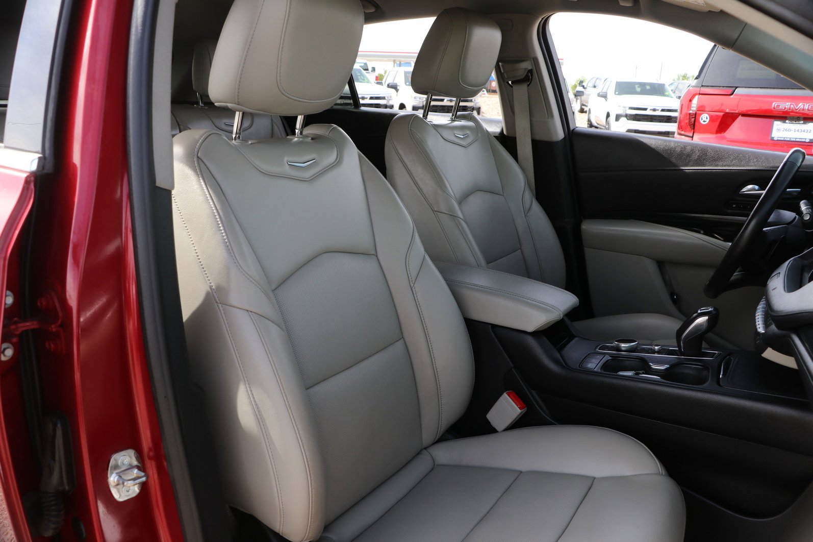 Used 2019 Cadillac XT4 Premium Luxury w/ Driver Assist Package FWD image 33