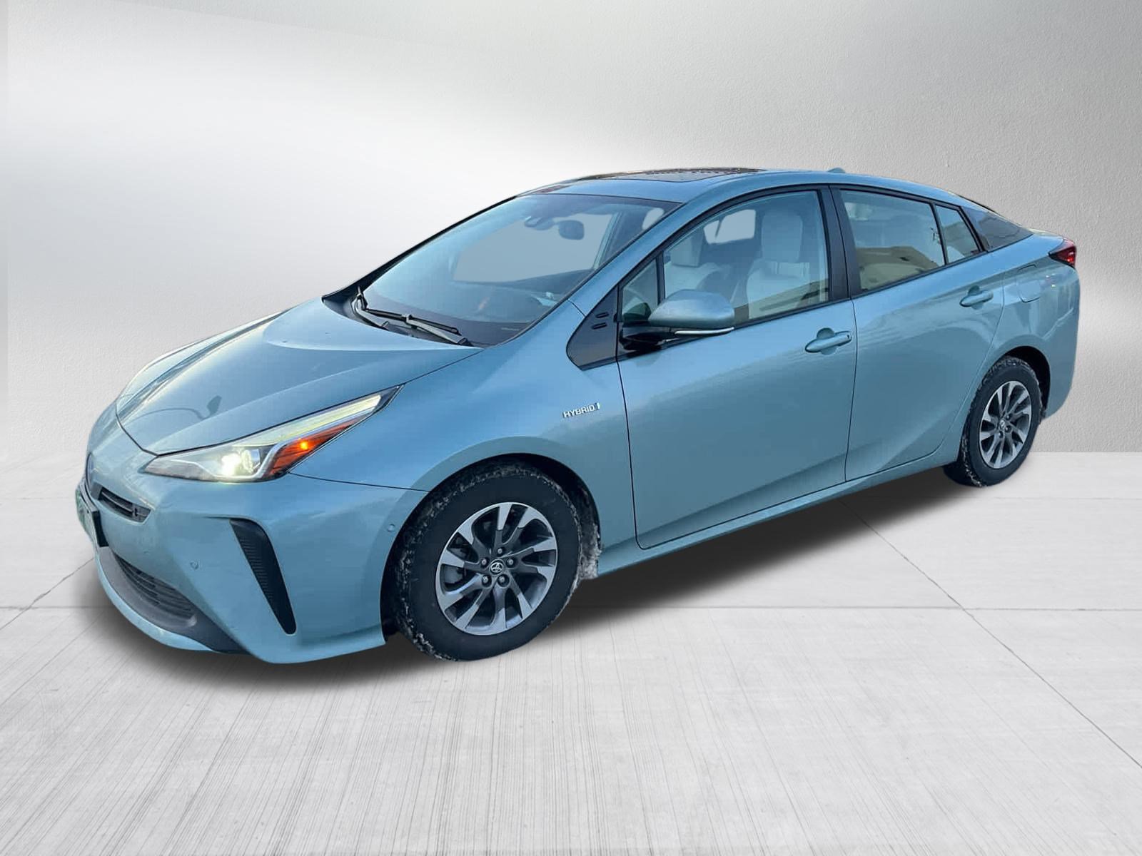 Certified 2019 Toyota Prius XLE image 3