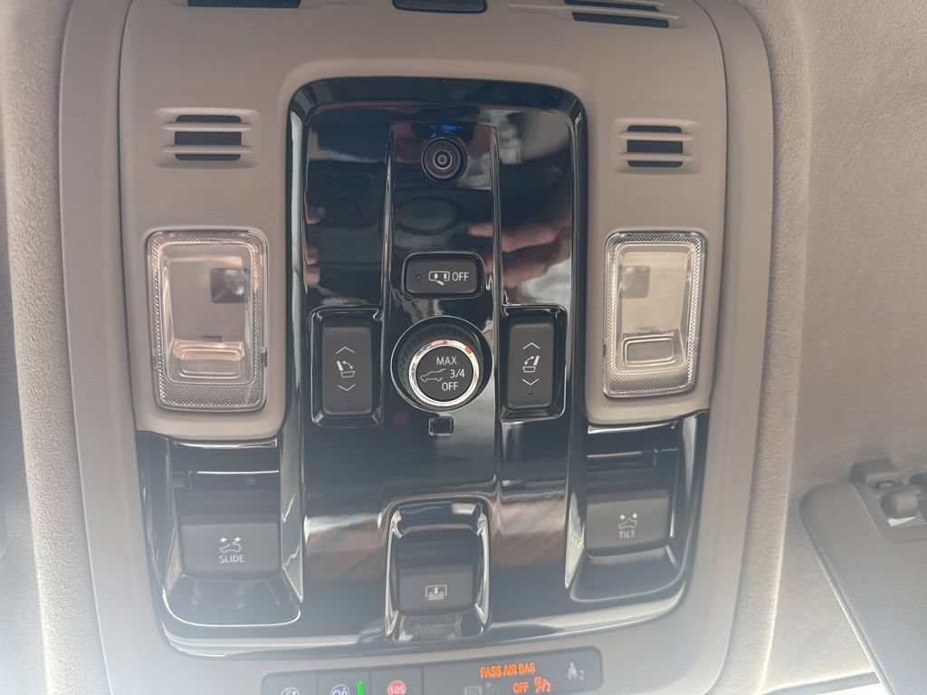 Used 2025 Cadillac Escalade Sport Platinum w/ LPO, ONYX Package AWD/4WD image 23