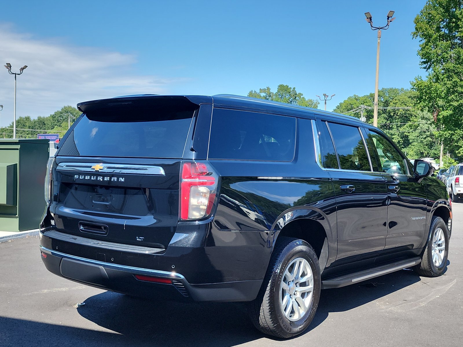 Used 2024 Chevrolet Suburban LT AWD/4WD image 5