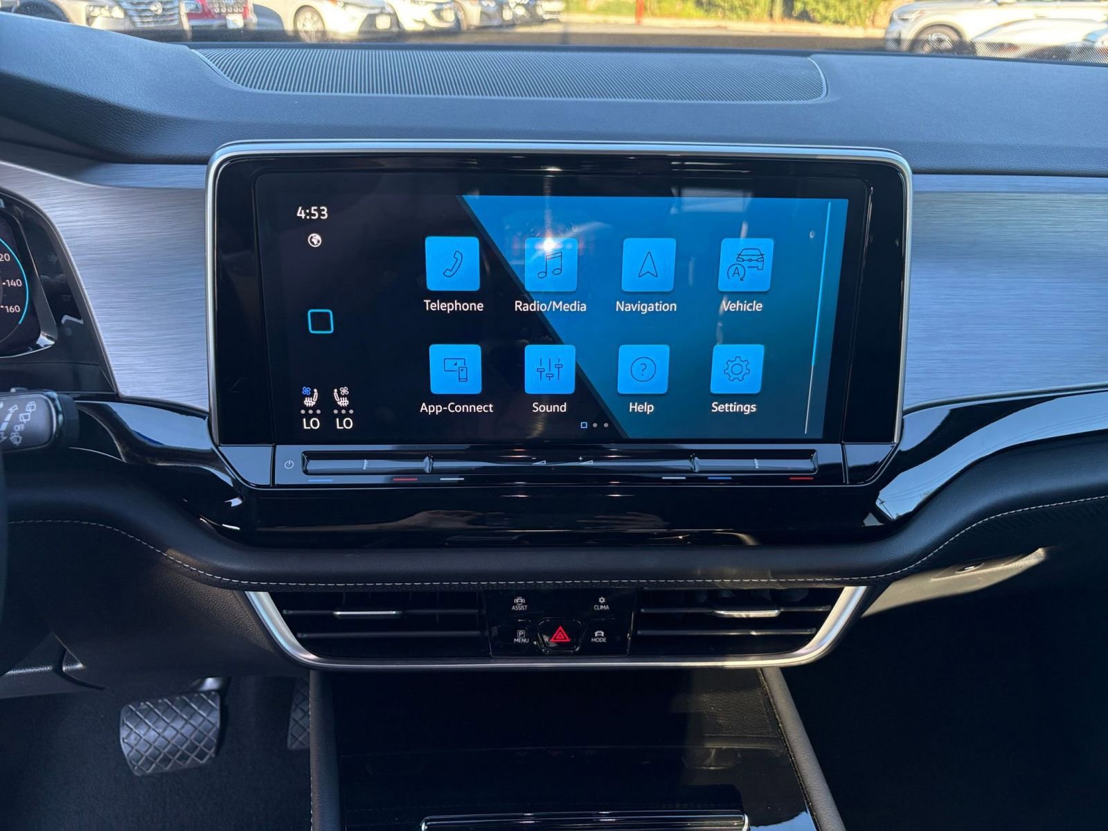 Used 2025 Volkswagen Atlas Cross Sport SE image 20