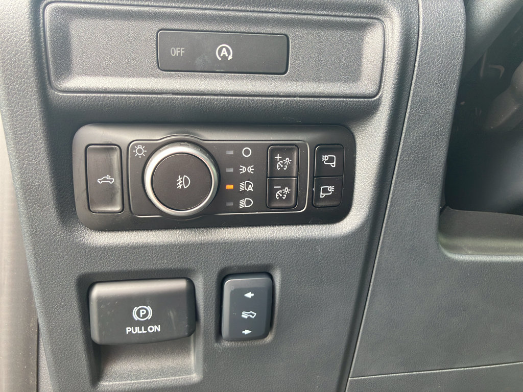 Used 2025 Ford F150 Lariat w/ Equipment Group 502A High AWD/4WD image 16