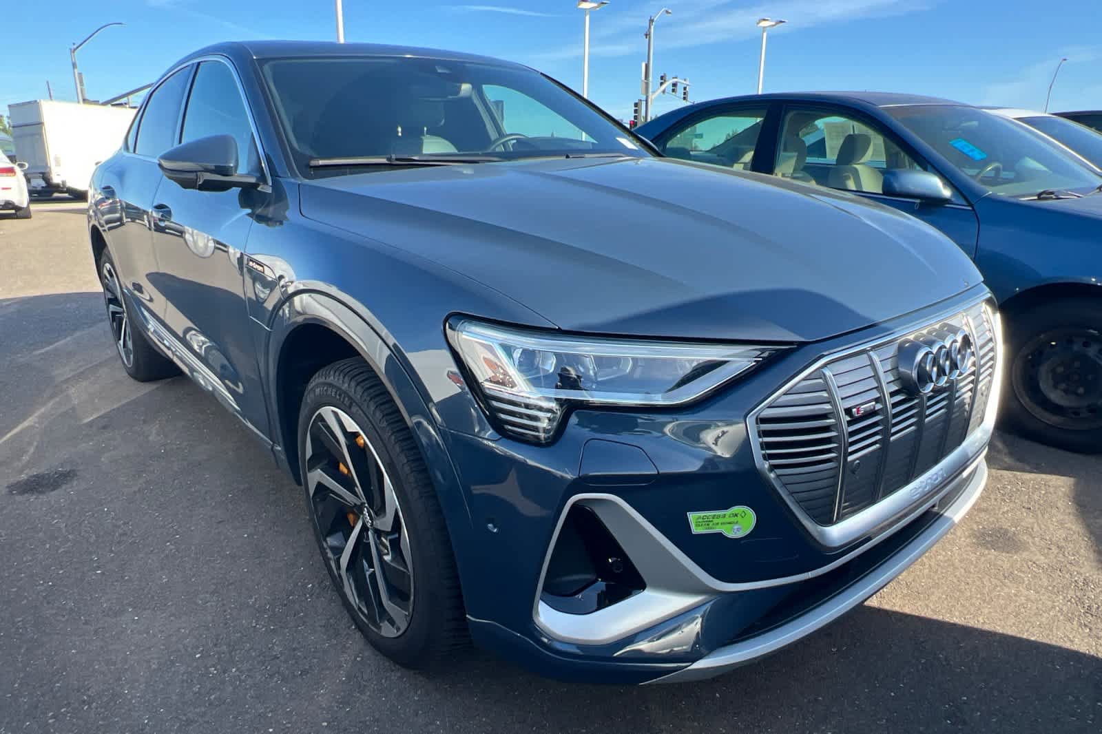 Used 2020 Audi e-tron Prestige AWD/4WD image 3