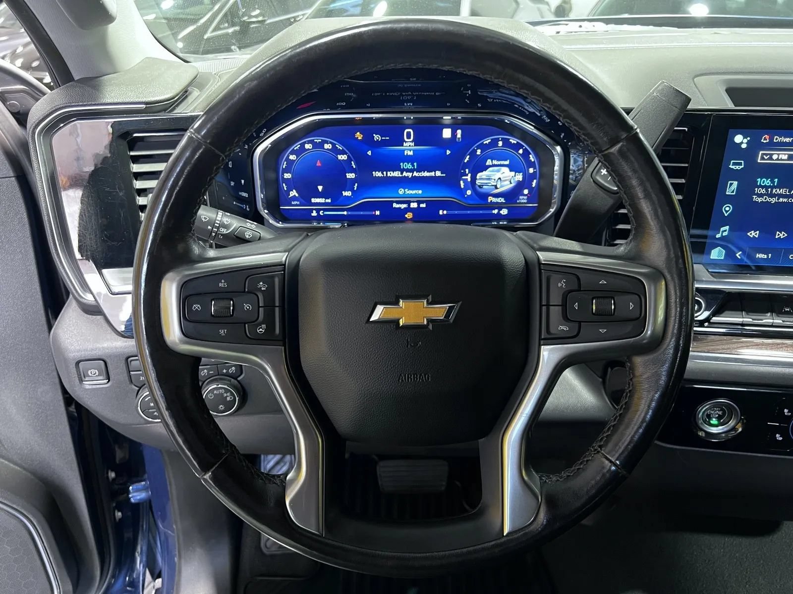 Used 2022 Chevrolet Silverado 1500 LT AWD/4WD image 11