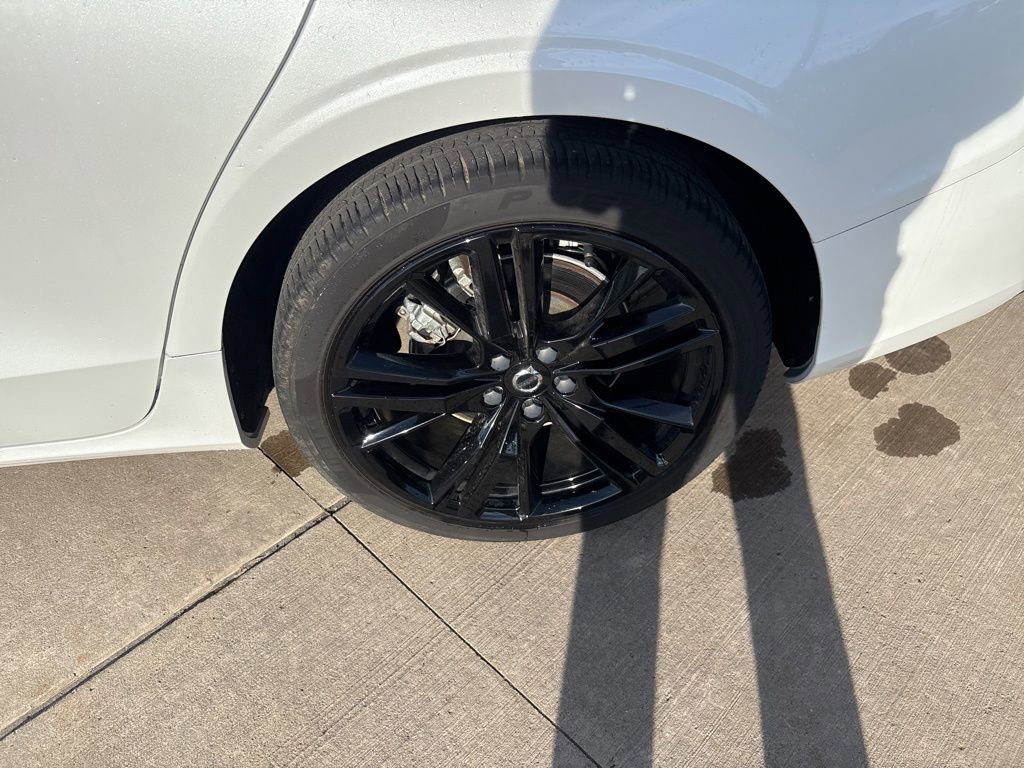 Certified 2023 Volvo S60 B5 Plus w/ Climate Package FWD image 14