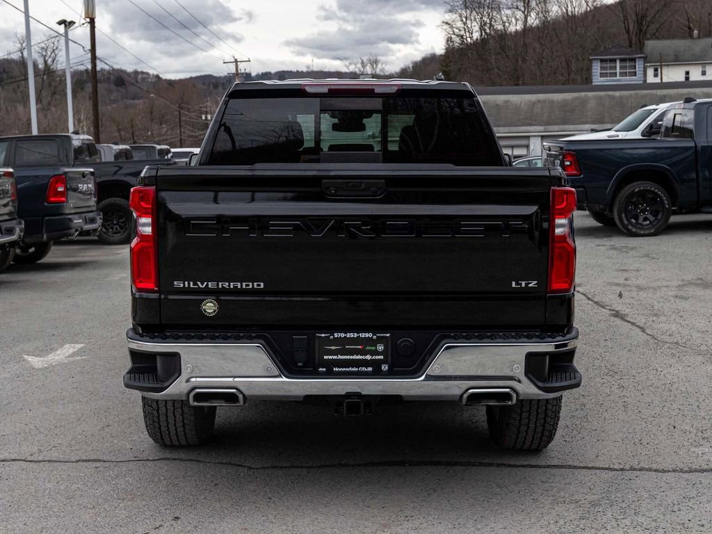 Used 2022 Chevrolet Silverado 1500 LTZ image 5