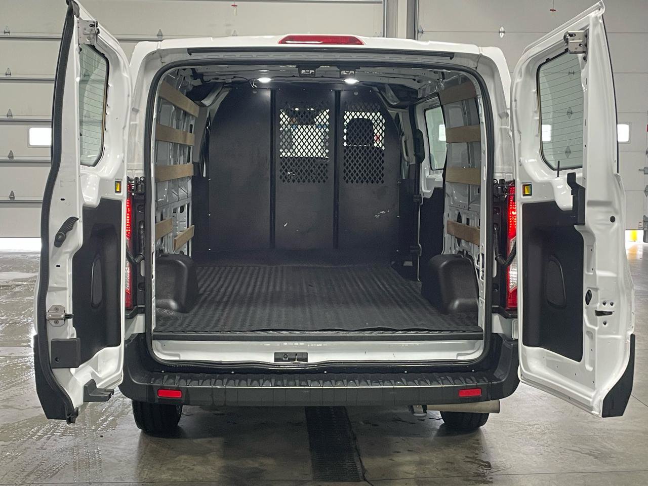 Used 2024 Ford Transit 250 XL w/ Exterior Upgrade Package image 16