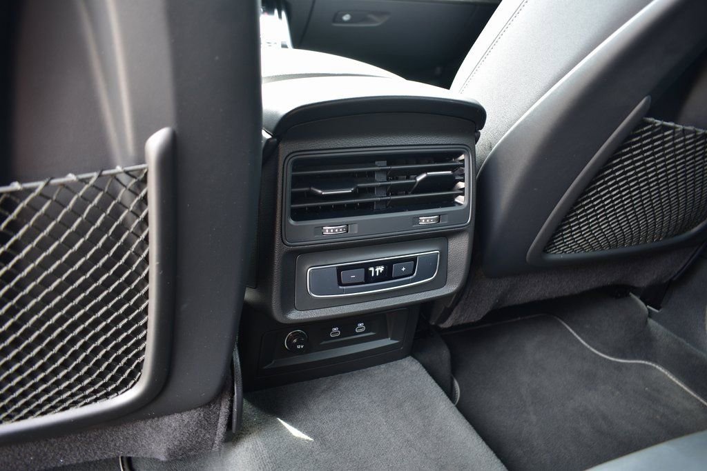 Used 2025 Audi Q7 3.0T Premium Plus image 24
