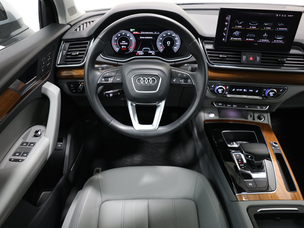 Used 2022 Audi Q5 2.0T Premium Plus AWD/4WD image 16