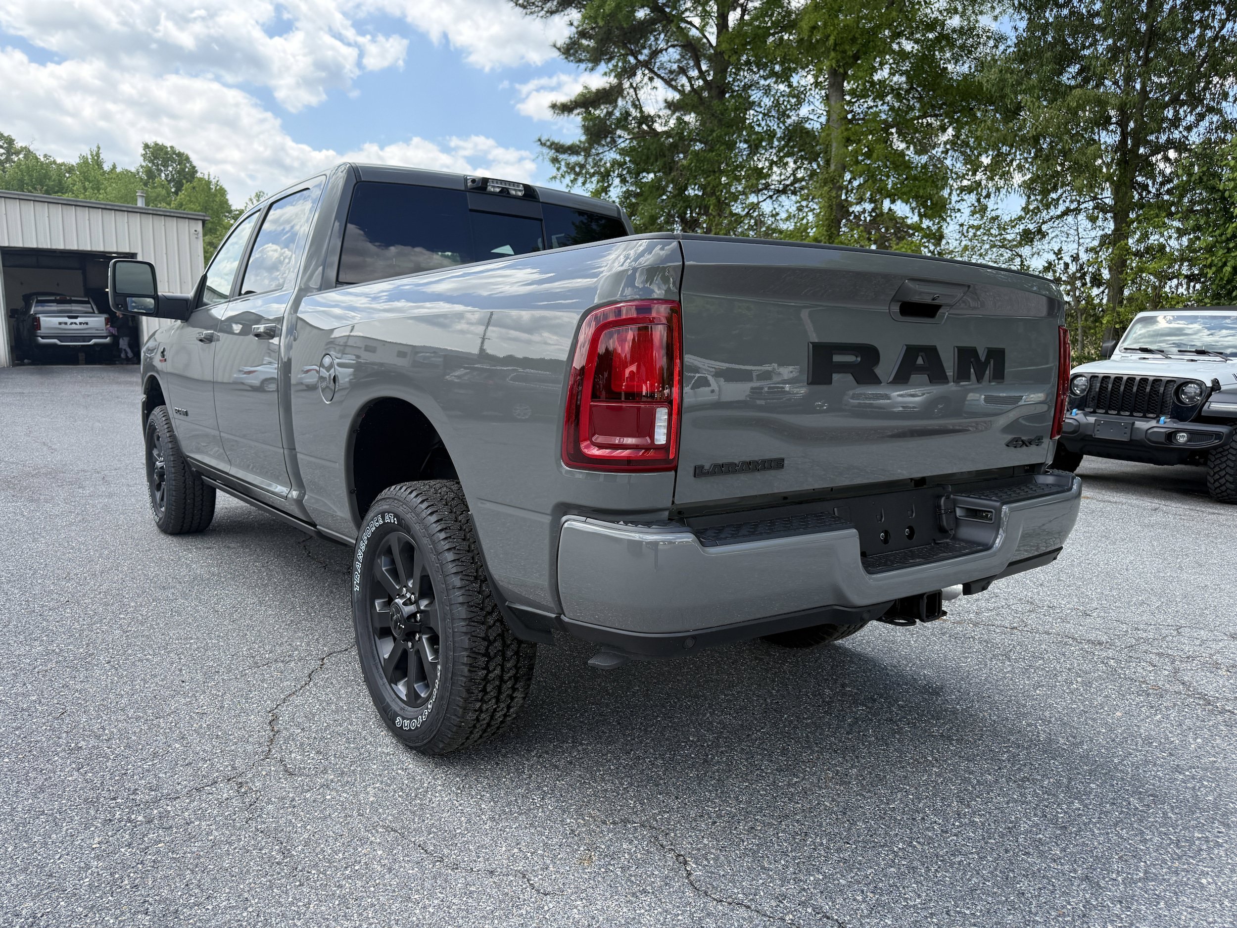 New 2026 RAM 2500 Laramie AWD/4WD image 5