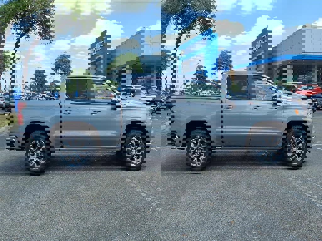 New 2026 Chevrolet Silverado 1500 LT w/ Z71 Off-Road Package image 5