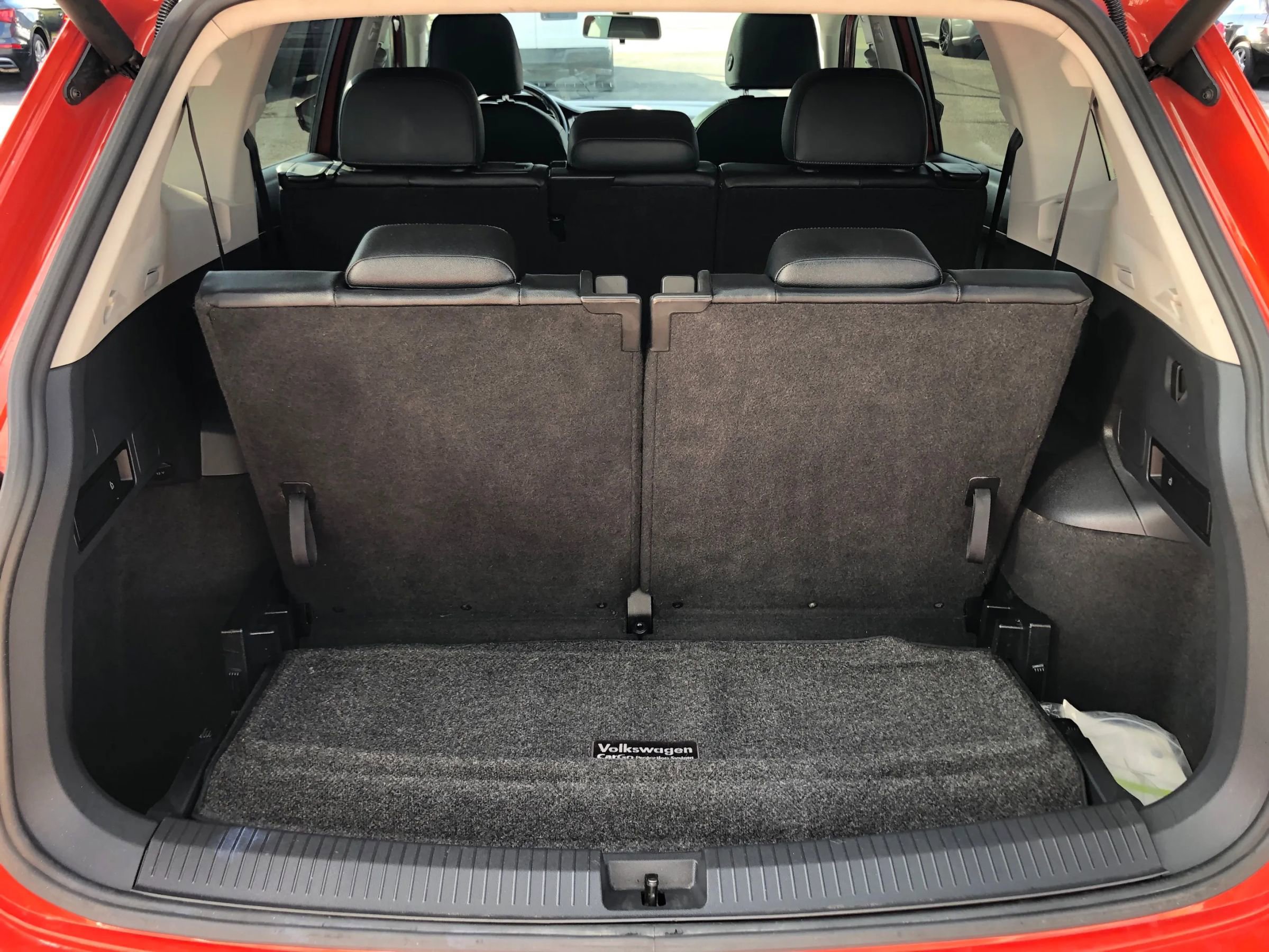 Used 2019 Volkswagen Tiguan SEL image 38