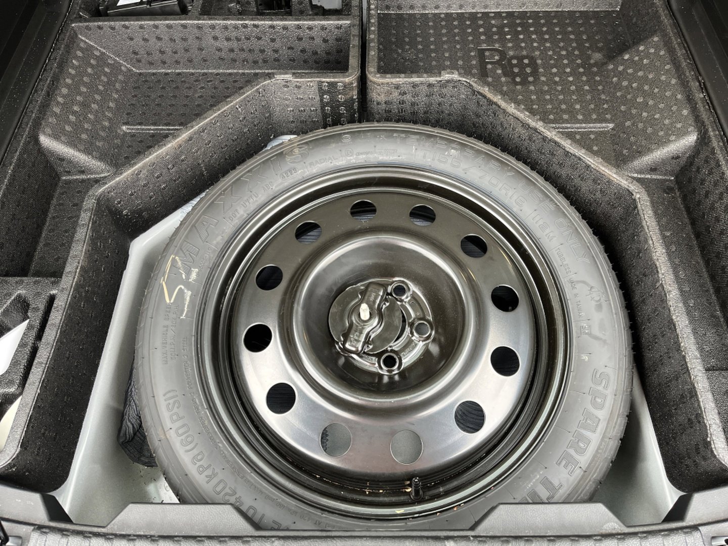 Used 2024 Ford Edge SEL image 12