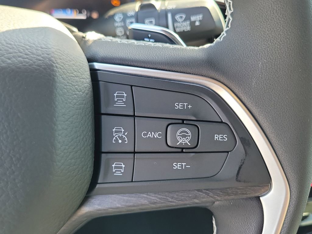 New 2026 Jeep Grand Cherokee Altitude RWD image 6