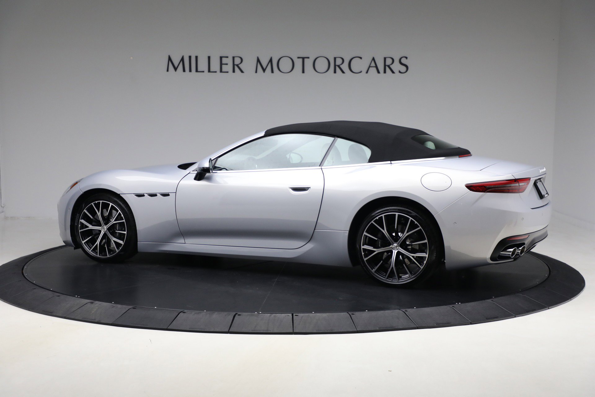 New 2026 Maserati GranCabrio Modena image 13